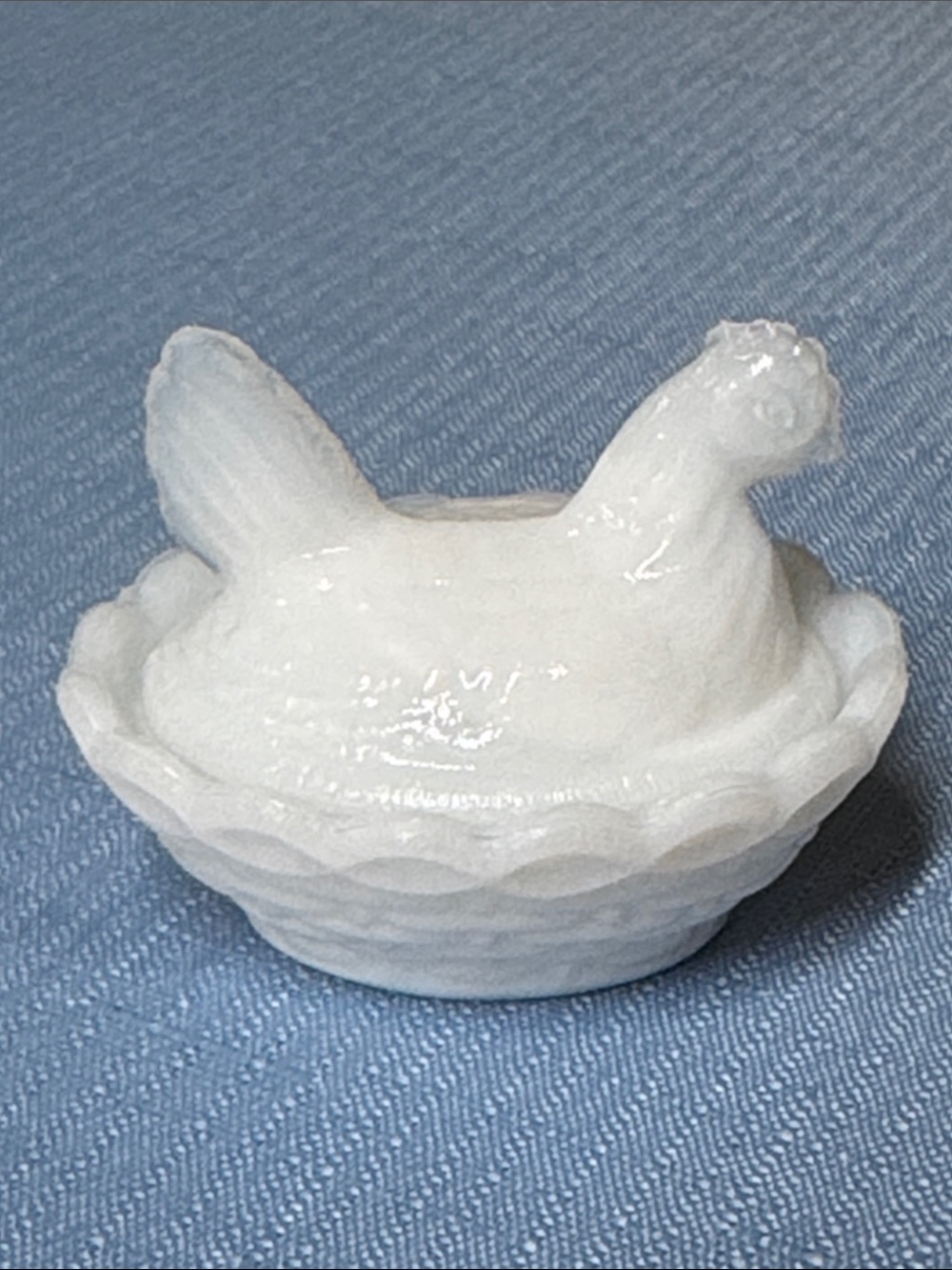 Westmoreland White Milk Glass Mini Hen On Nest Salt Cellar Signed Inside Nest
